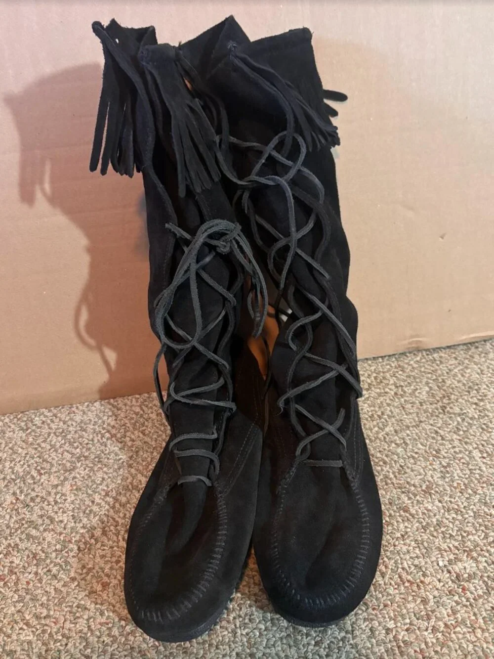 Minnetonka Men's Front Lace Knee High Black Suede Boot 11